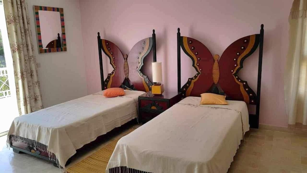 La Maison Les Pins Chambre D'Hote Chez L'Habitant La Marsa Extérieur photo